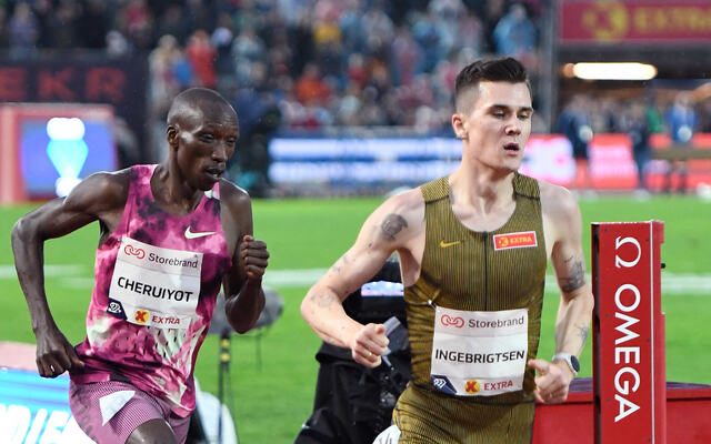 Jakob Asserson Ingebrigtsen fikk kamp fra blant andre Timothy Cheruiyot igjen, men ingen kunne hindre ham i å ta en trygg seier i sesongfinalen i Diamond League fredag kveld. Her fra Bislett Games i sommer. (Foto: Bjørn Johannessen)