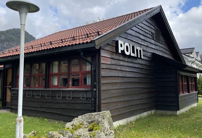 Bilete av politistasjonen i Åseral (foto Odd Helge Liestøl)