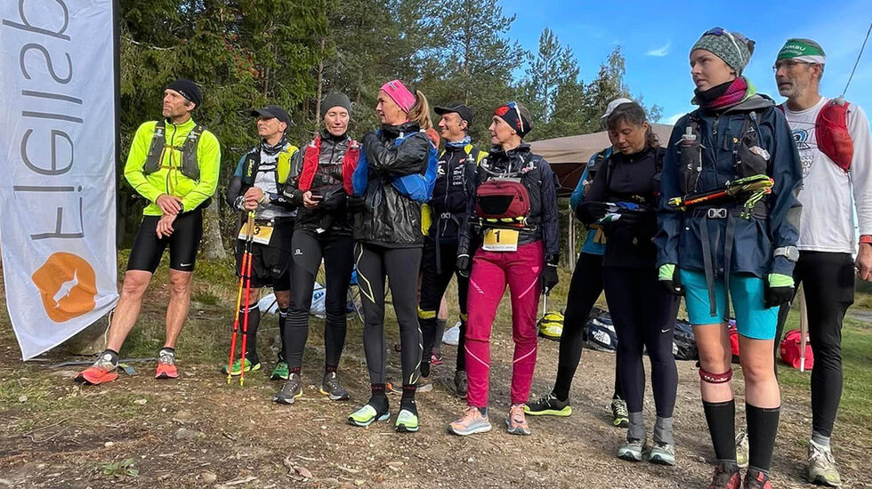 De som skal ut på den lengste distansen, 200 km, er klare til start. (Foto: #langtoglenge)