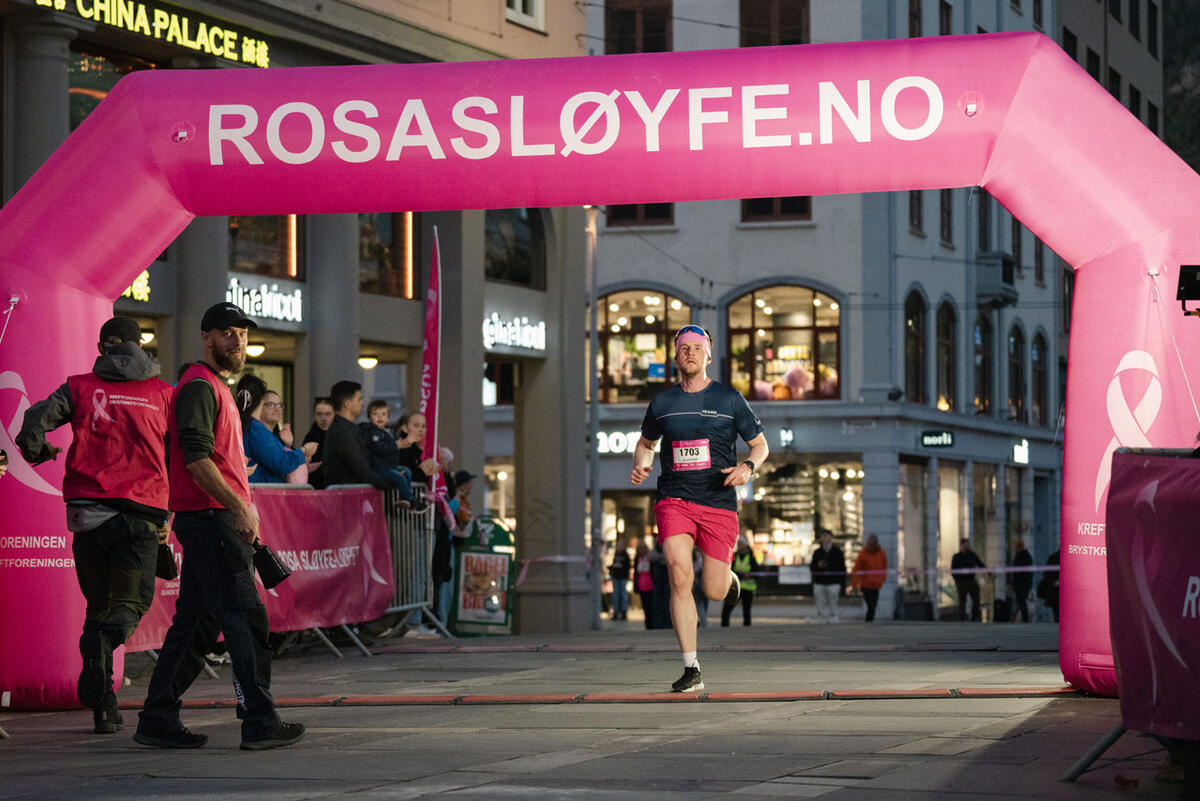 Rosa sløyfe-løpet 2024_Foto Veronika Stuksrud - Fotova_056
