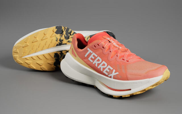 Terrex Agravic Speed Ultra er Adidas’ første terrengsupersko for ultraløp. Skoene har en vekt på 270 gram (str. US 9) og koster 2600 kroner. (Foto: Adidas)
