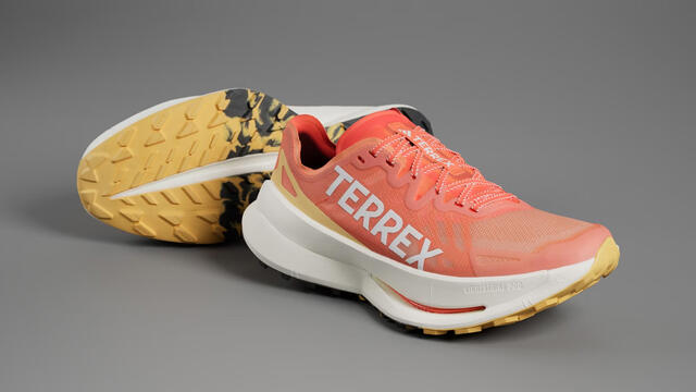 Terrex Agravic Speed Ultra er Adidas’ første terrengsupersko for ultraløp. Skoene har en vekt på 270 gram (str. US 9) og koster 2600 kroner. (Foto: Adidas)