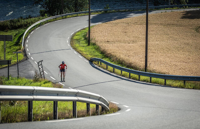 I løpet av fem år som langløper på ski er det blitt mange mil med staking for Anikken Gjerde Alnæs. (Foto: Marcus Liebold)