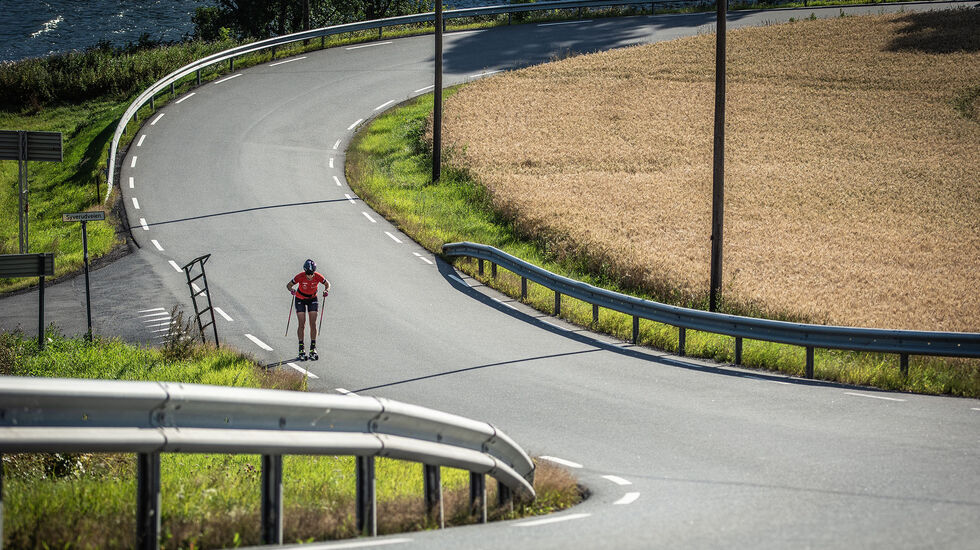I løpet av fem år som langløper på ski er det blitt mange mil med staking for Anikken Gjerde Alnæs. (Foto: Marcus Liebold)