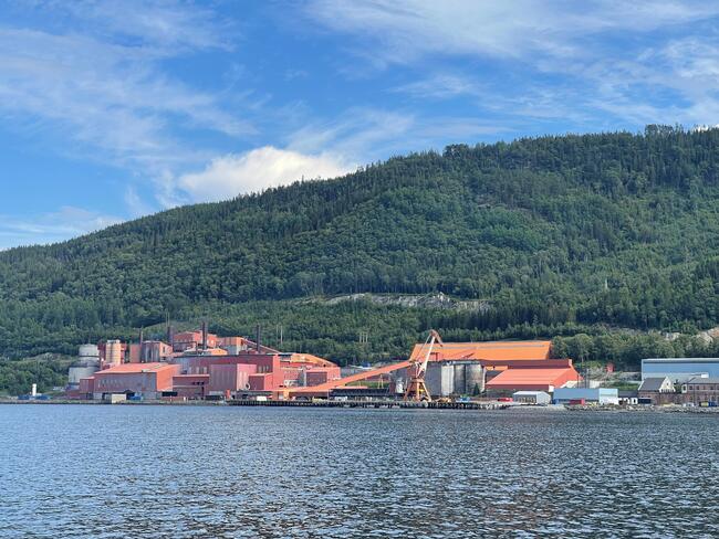 Elkem Thamshavn er en stor bedrift på Orkanger.