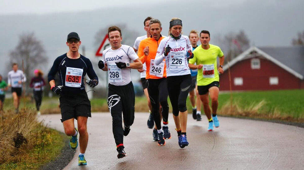 Den nokså flate og kontrollmålte 5 km-løypa på Sørum bruker å tiltrekke seg ivrige mosjonister i alle aldre. (Foto: Bjørn Hytjanstorp)