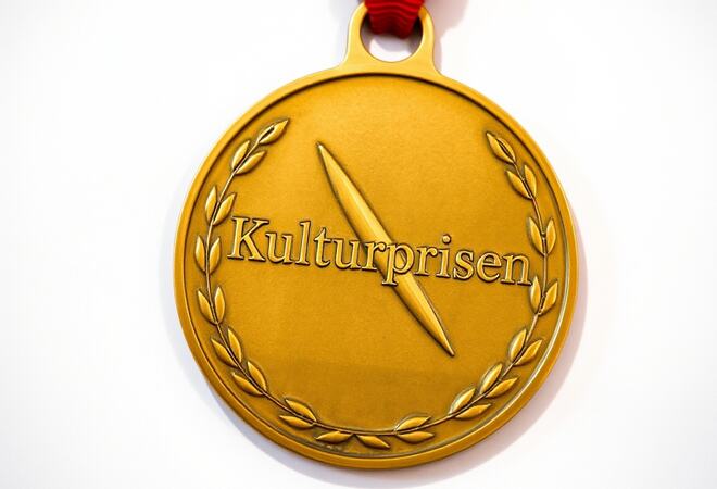 På bilde: Gullmedalje med "Kultruprisen