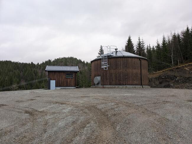 Domhaugen høydebasseng. Foto: Orkland kommune