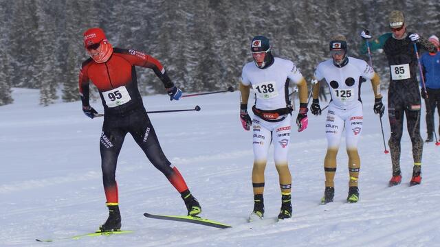 Ski Classics-vinner Johan Hoel vant Sjusjøen Skimarathon, Hedmarks nest største turrenn i 2024 med vel 425 deltakere. (Foto: Rolf Bakken)