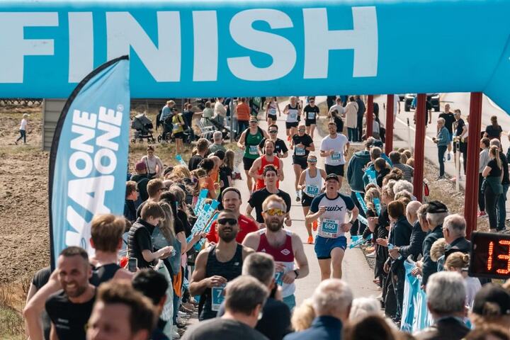 Grue halvmaraton fikk nydelig løpevær, men litt vind torsdag 1. mai. Her fra samme løp i fjor. (Foto: Rolf Bakken)