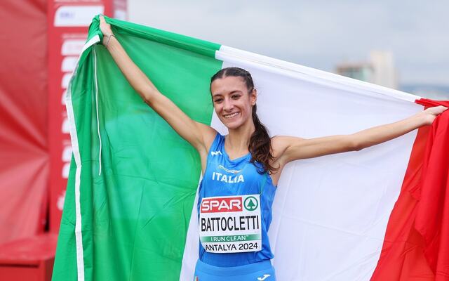 Det ble ikke overraskende italiensk jubel ved Nadia Battocletti etter kvinnenes oppgjør i EM i Antalya søndag. (Foto: Arrangøren)