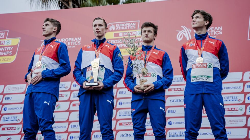 Norske gullgutter i U20 i Tyrkia: Andreas Fjeld Halvorsen, Magnus Øyen, Kristian Bråthen Børve og Åsmund Sunde Førde. (Foto: European Athletics)