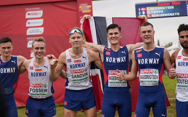 Det norske herrelaget i seniorklassen (fra venstre etter ): Magnus Thuc Myhre, Kasper Fosser, Fredrik sandvik, Filip Ingebrigtsen, Jakob Ingebrigtsen og Jacob Boutera. (Alle foto: Einar Børve)