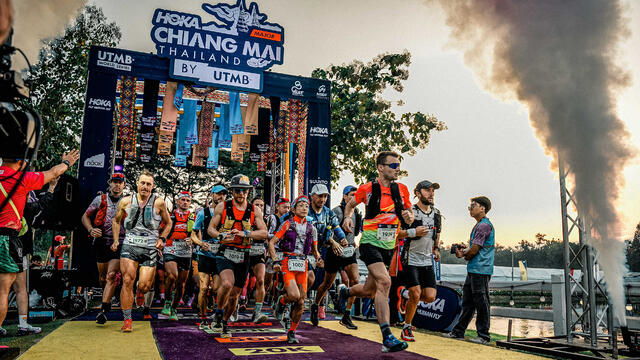 Starten for UTMB-løpet Chiang Mai Thailand 2024. (Foto: arrangøren)