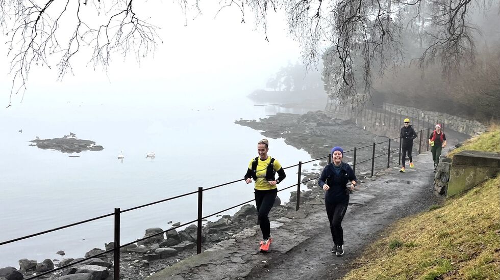 Det var bart og fint underlag i hele løypa, men litt yr i lufta. (Foto: Løblabbet)