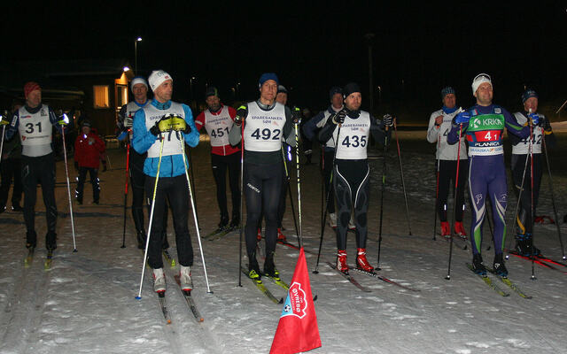 Klare for start i det første løpet i sesongens Sparebanken Sør Skikarusell 2025 (Alle foto: Sverre Larsen)