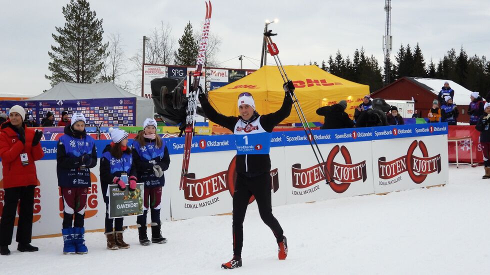 Henrik Dønnestad kunne juble etter å ha sikret seg et overbevisende NM-gull på Gåsbu. (Foto: Stein Arne Negård)