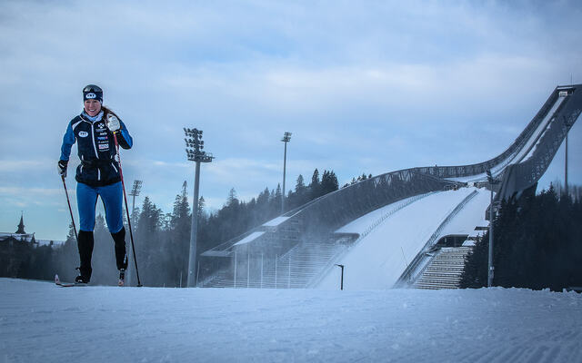 I Holmenkollen: Selv om epoken som langrennsløper i verdenseliten for lengst er over, er Ella Gjømle Berg fremdeles i sitt ess når hun kan lange ut i skiløypene. (Foto: Marcus Liebold)