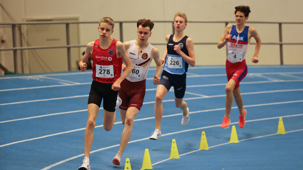 Den mest spennende duellen så vi i 17-årsklassen, der Martin Sølvberg Tjelle tok en stor drajobb i tet, foran Christian Magnus Lothe Hitland. (Foto: Martin Hauge-Nilsen)