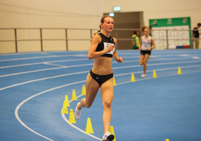 Selma Alison Boesen Skisaker tok kommandoen direkte fra start. (Foto: Martin Hauge-Nilsen)
