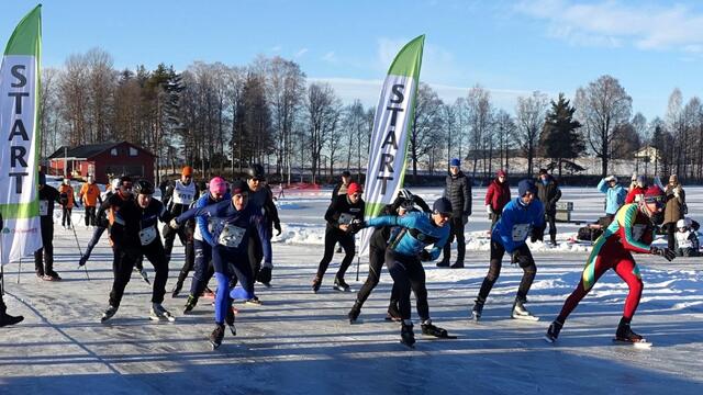 16 løpere stilte til start på Amundløpets 50 km og alle fullførte 17 runder på Dølisjøen lørdag. (Foto: Arrangøren)