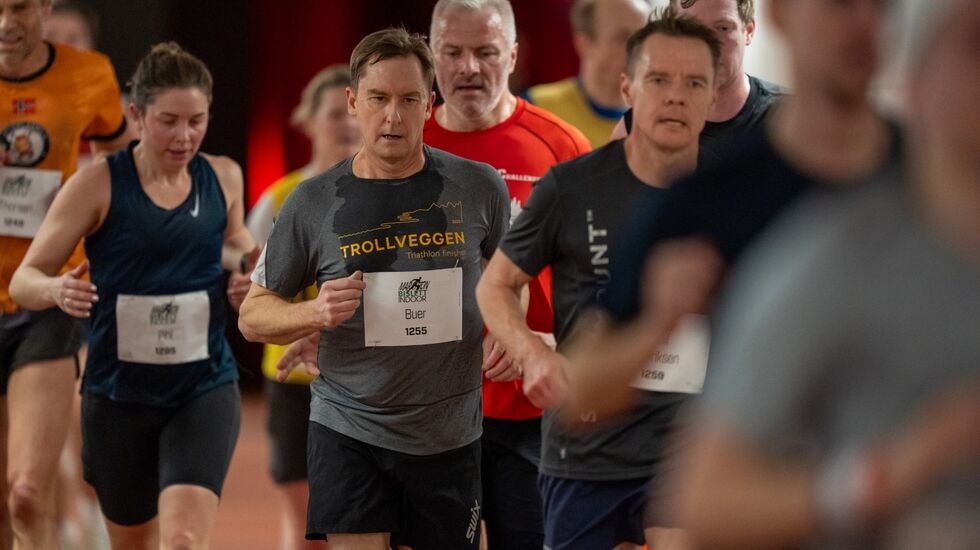Se 133 bilder fra lørdagens halvmaraton under Bislett Indoor Marathon. (Foto: Samuel Hafsahl)