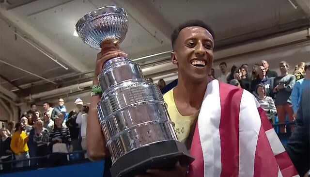 Yared Nuguse har tatt verdensrekorden på en mile innendørs. (Skjermdump World Athletics)