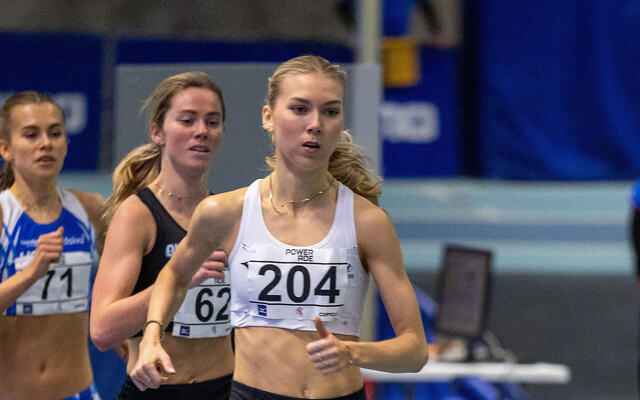 Anne Gine Løvnes kan nå kalle seg norgesmester på 1500 meter. (Alle foto: Samuel Hafsahl)