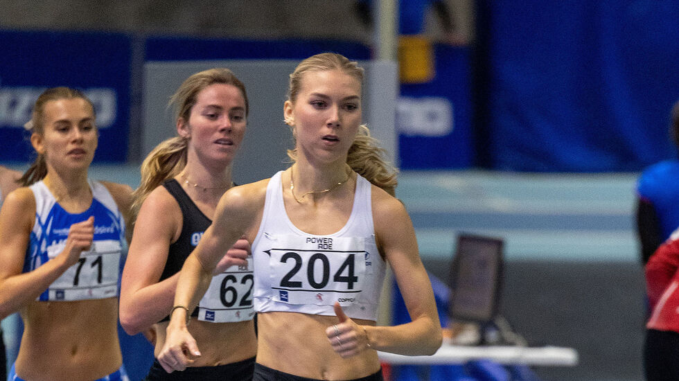 Anne Gine Løvnes kan nå kalle seg norgesmester på 1500 meter. (Alle foto: Samuel Hafsahl)