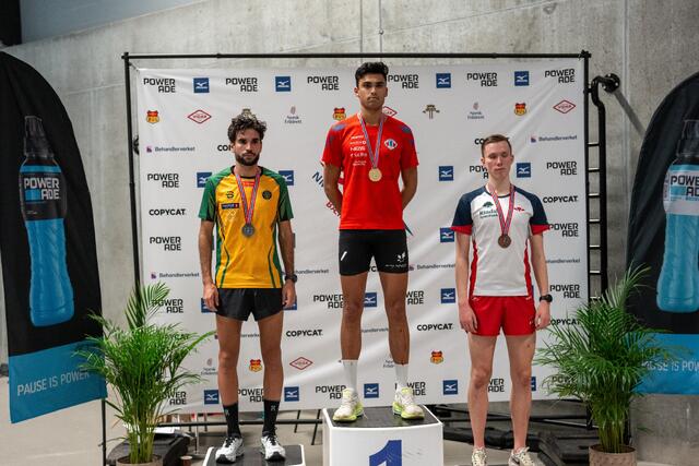 Seierspallen 3000 meter menn. Fra venstre: Jacob Boutera, gullvinner Kristoffer Sagli og Magnus Øyen. (Foto: Samuel Hafsahl)