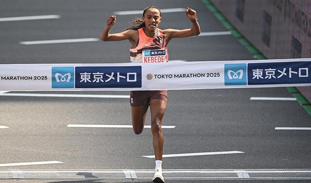 Sutume Kebede ble første kvinne til å forsvare seieren i Tokyo Marathon søndag. (Foto: Abbot World Marathon Majors facebookside) Sutume Kebede ble første kvinne til å forsvare seieren i Tokyo Marathon søndag. (Foto: Abbot World Marathon Majors facebookside)