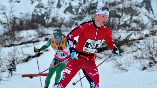 Aron Åkre Rysstad (409) og Hans Petter Rolke leia ann i løypene i Brokke.(Foto: arrangøren)