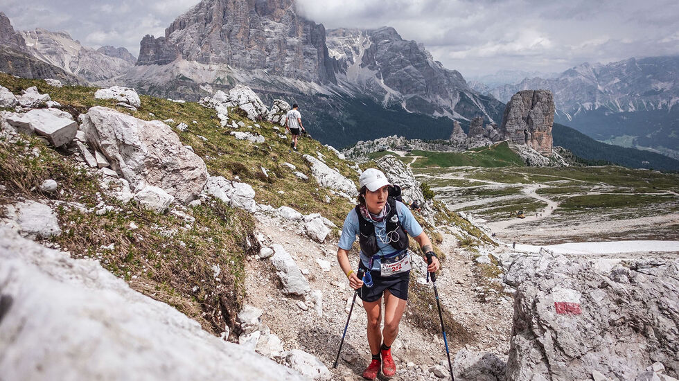 Ingrid Lid løp inn til en flott femteplass på 120 kilometeren i Lavarado Ultra Trail i Dolomittene i Italia i 2024. (Foto: Race Photographer)