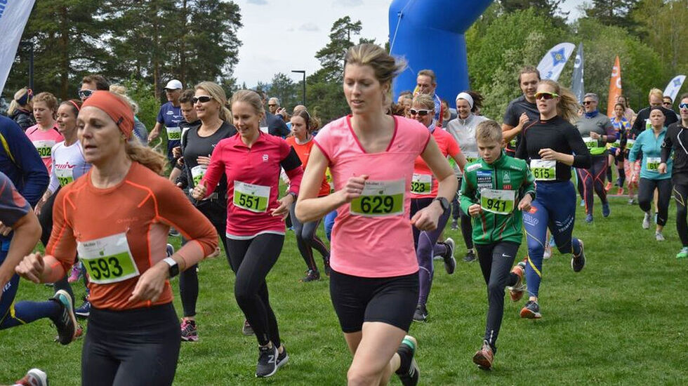 Starten går for Ekebergløpet et tidligere år. (Foto: arrangøren)