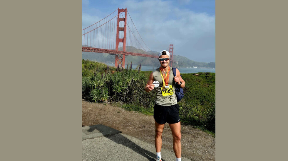 – Å løpe langs den ikoniske Golden Gate-broen var en fantastisk opplevelse som ga meg ny inspirasjon til å fortsette å pushe meg selv både på og utenfor banen, forteller Thomas Schjøtt Hannevig. (foto: privat)