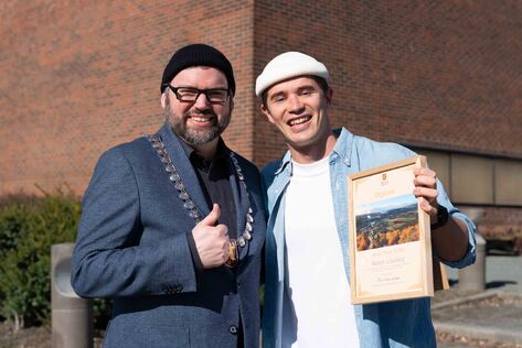 Ordfører Einar Gimse-Syrstad og Martin Lilleberg.