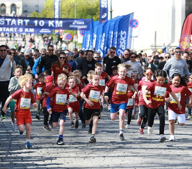 Fra starten for pulje 7-8-år med noen 9-11-åringer. (Foto: Kjell Vigestad)