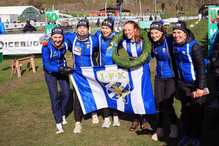 10Goteborgdamer