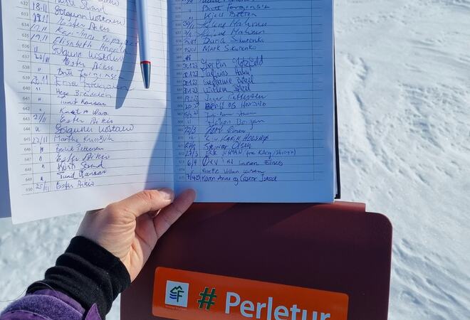 På bildet: Perleturbok fra Vadsøya.
