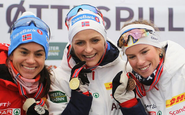 Treningen til de beste norske kondisjonsutøverne presenteres i en ny studie. På bildet ser vi Heidi Weng, Therese Johaug og Kristine Austgulen Fosnæs. (Foto: Rolf Bakken)
