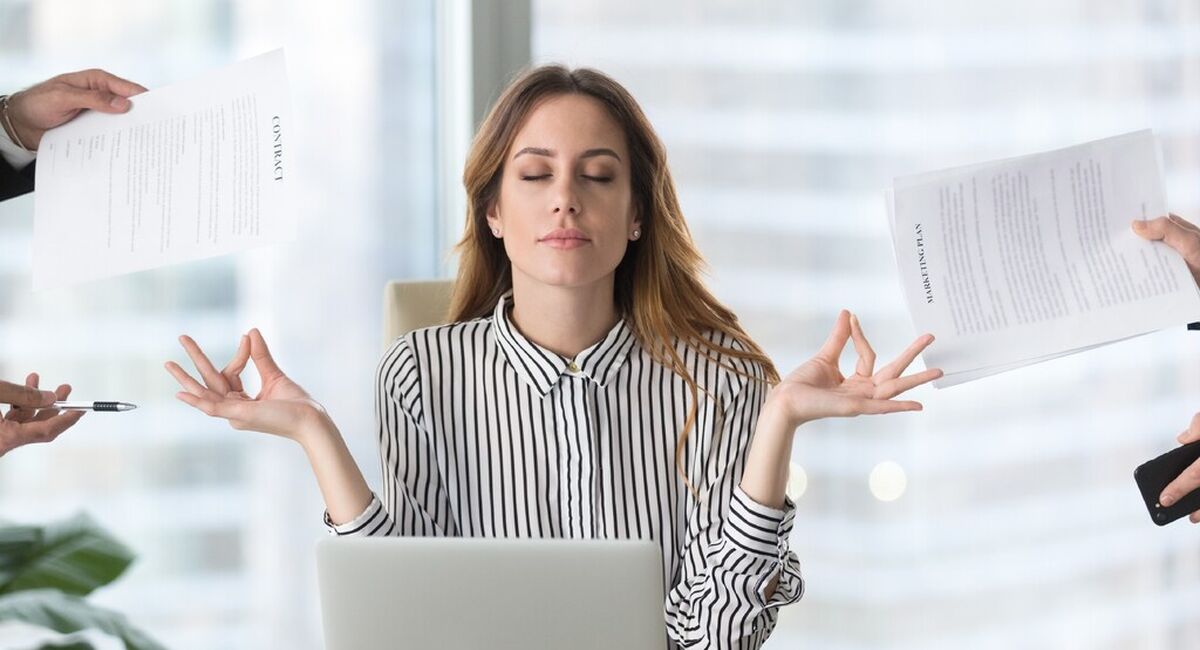 Pust, vær til stede, led bedre. Mindfulness gir indre styrke i en krevende lederhverdag. (Foto: Istock.com)