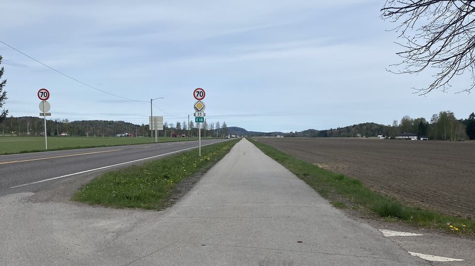 De rette løypa Revetal Halvmaraton går tur-retur to ganger langs Bispevegen/riksvei 35. (Foto: arrangøren)