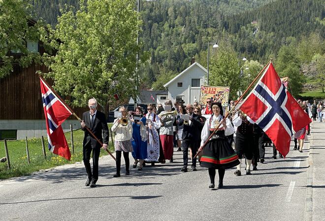 17. mai tog i Åseral
