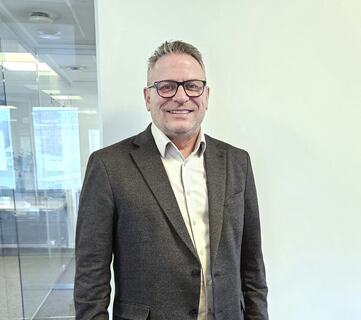 AI er ikke lenger en fremtidsvisjon – det er et konkret verktøy som allerede i dag kan gjøre lederhverdagen både enklere, mer effektiv og mer treffsikker, skriver Kay Ellingsen i denne saken. (Fotograf: Filip Peroni)