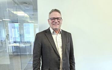 AI er ikke lenger en fremtidsvisjon – det er et konkret verktøy som allerede i dag kan gjøre lederhverdagen både enklere, mer effektiv og mer treffsikker, skriver Kay Ellingsen i denne saken. (Fotograf: Filip Peroni)