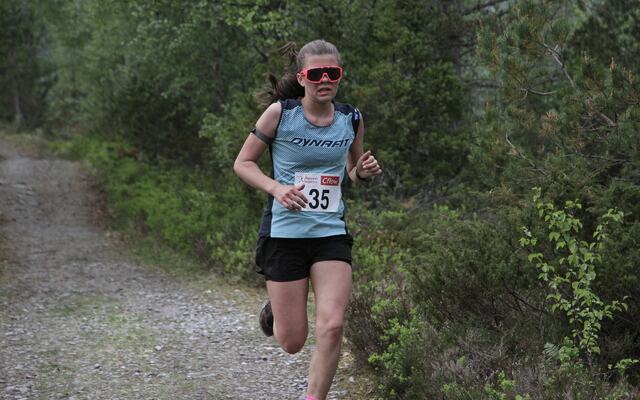 Her ser vi romsdalingen Anna Bruseth fra løpet i 2024. Foto: Helge Fuglseth