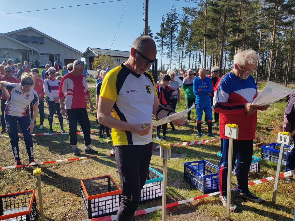 Kart studeres 1 minutt før start