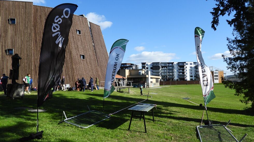 Samlingsplass og mål ved Kommunehuset Folkvang.