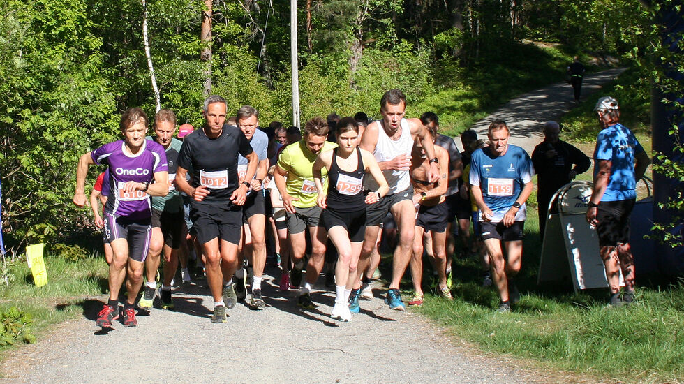Starten går for kort løype. (Foto: Sverre Larsen)