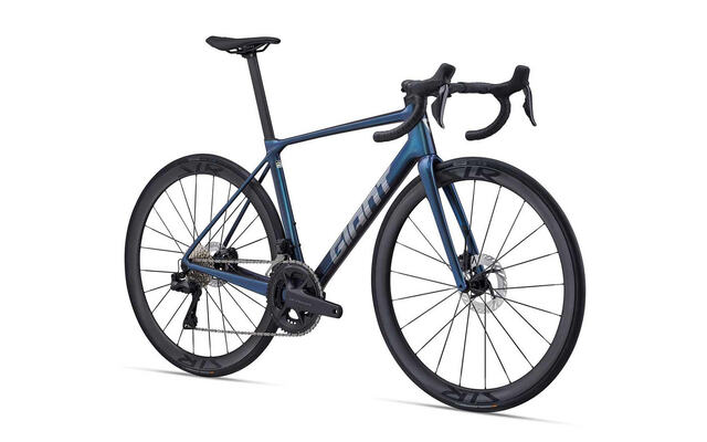 Giant 25 TCR Adv Pro 0 Disc Di2: TCR er Giant sin allround toppmodell til landevei og oppleves som den komplette sykkel. (Foto: Giant)